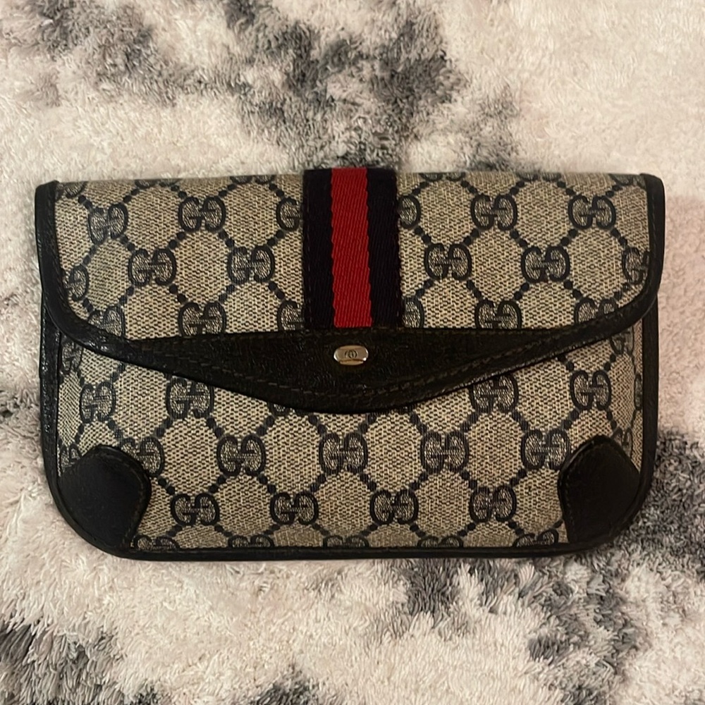 Gucci clutch